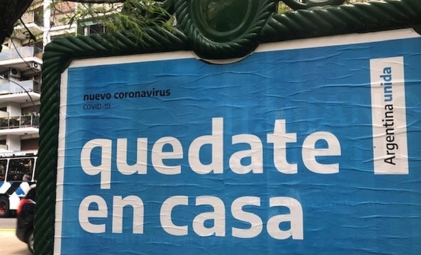 Construo de hospitais, corridas s compras e quarentena: as medidas argentinas contra o coronavrus